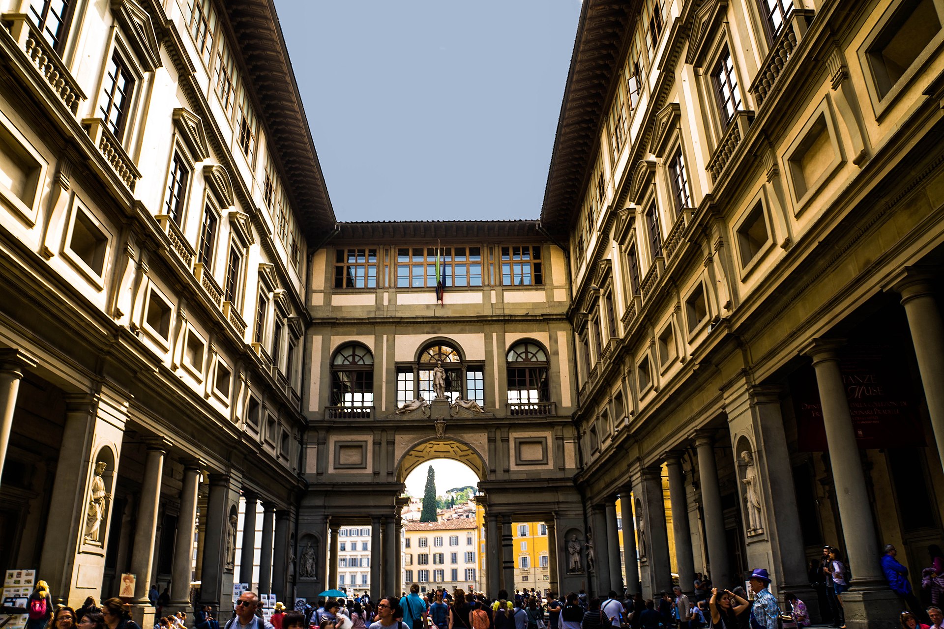 1920px-Florence,_Italy_Uffizi_Museum_-_panoramio_(5).jpg